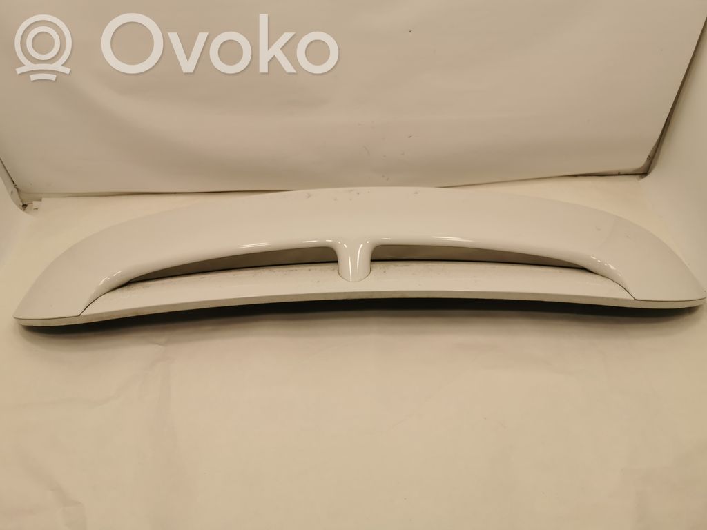 Spoilera aizmugurējais vāks