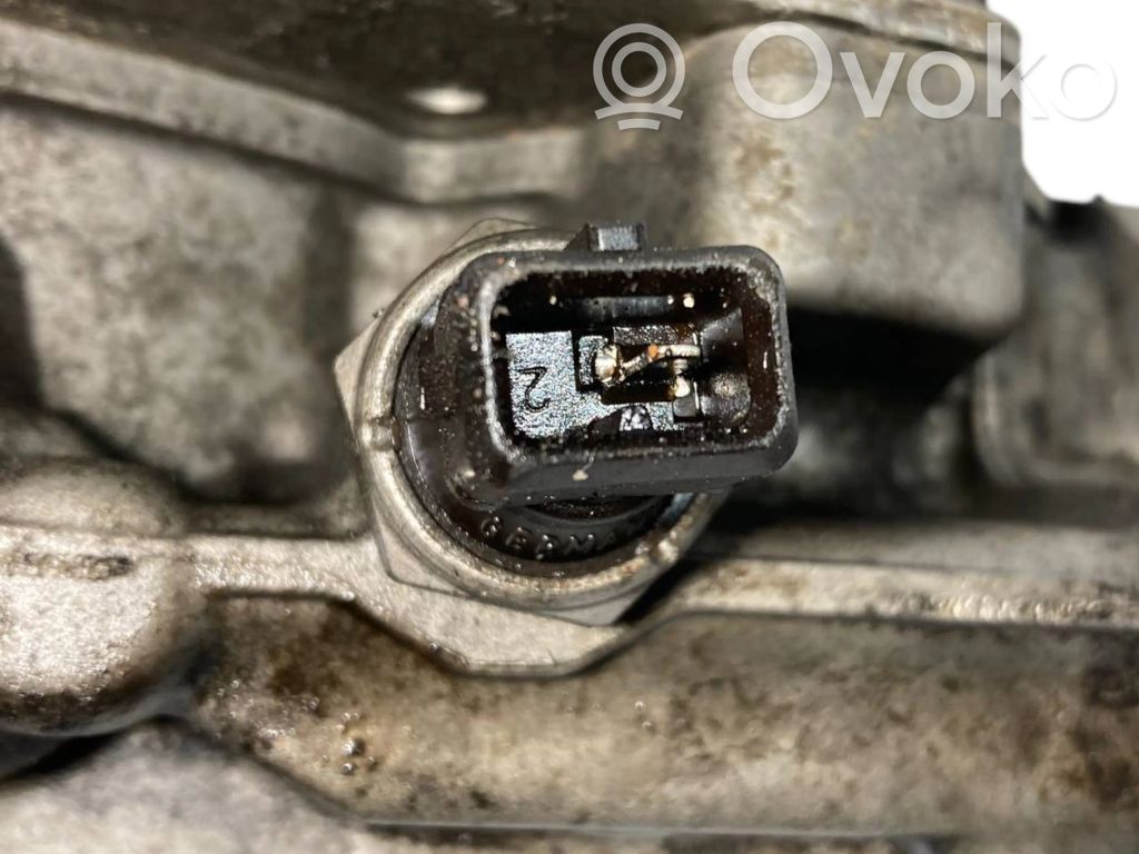 Eļļas filtra turētājs / dzesētājs