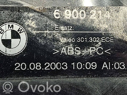 Задний фонарь в кузове