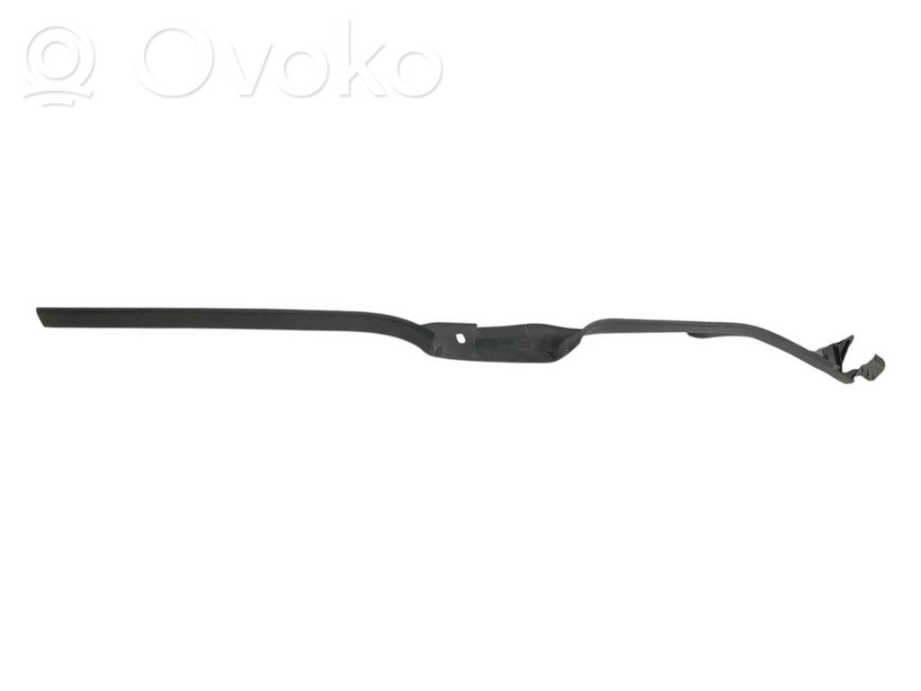 Priekšējā sliekšņa dekoratīvā apdare (iekšējā)