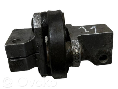 Kardāna / stūres krustsavienojums