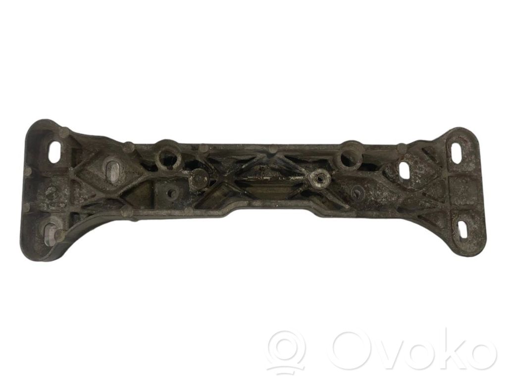 Transmission mounting bracket