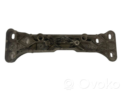 Transmission mounting bracket