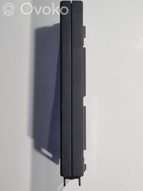Tālruņa vadības bloks