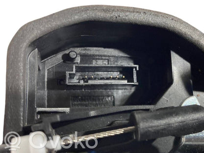 Aizmugurē slēdzene