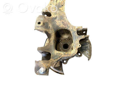 Aizmugurē riteņa rumbas vārpstas šarnīrs (stupica, capfa)