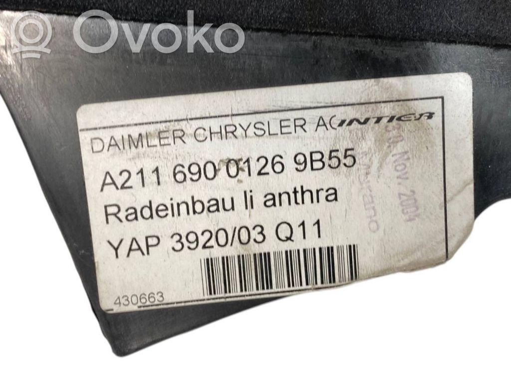 Sānu dekoratīvā apdare pie aizmugurējā sēdekļa (apakšdaļa)