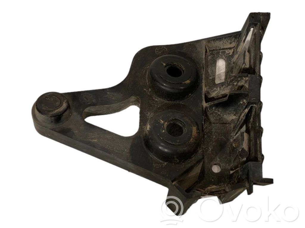 Кронштейн крепления заднего бампера