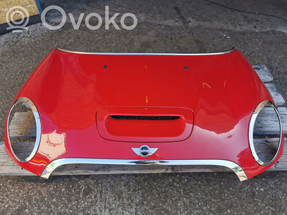 Dzinēja pārsegs (vāks)