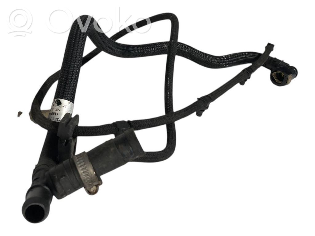 Degvielas caurulīte (-es)