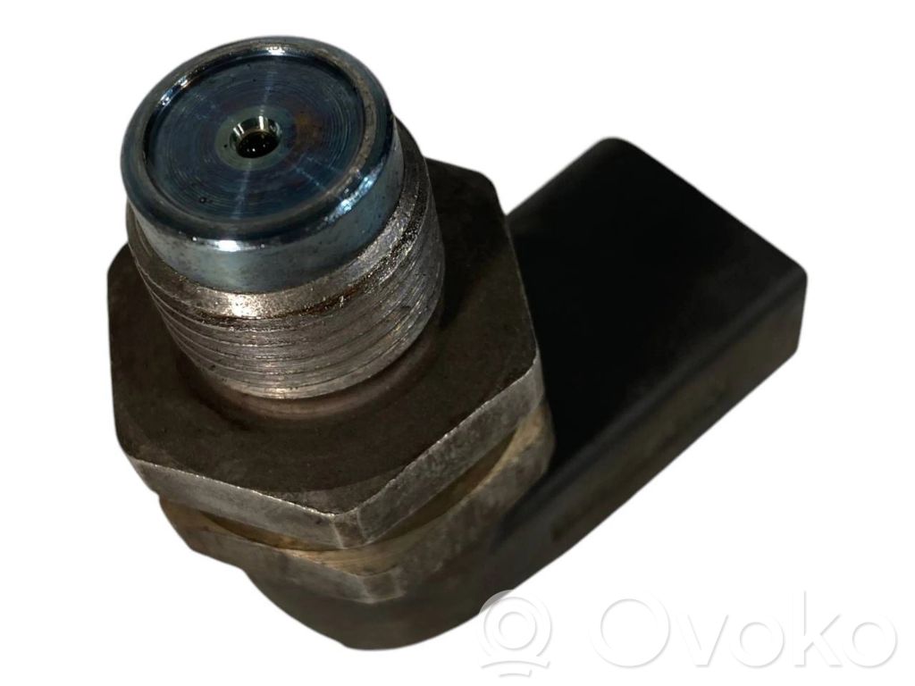 Манометр давления топлива