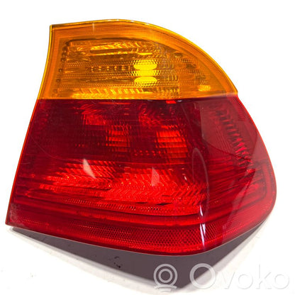 Aizmugurējais lukturis virsbūvē