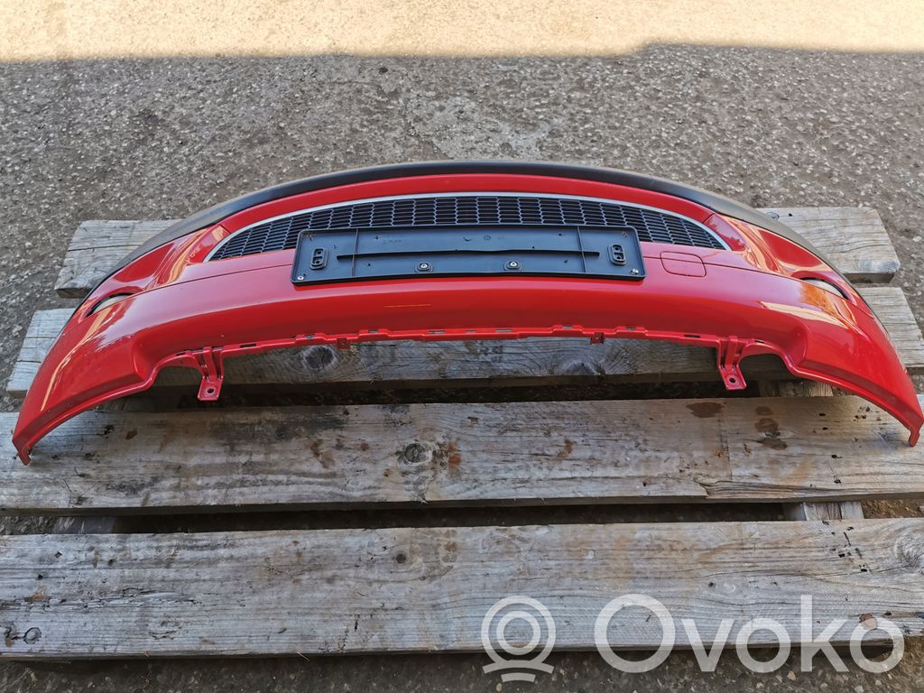 Передний бампер