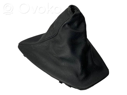 Ātrumu pārslēgšanas sviras dekoratīvā apdare (āda, uzgalis)