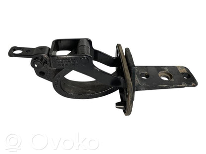 Aizmugurējā pārsega eņģe (-ess)