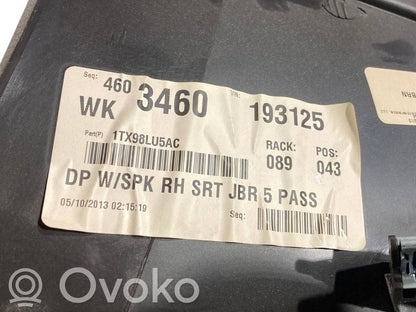 (D) statņa dekoratīvā apdare (augšdaļa)