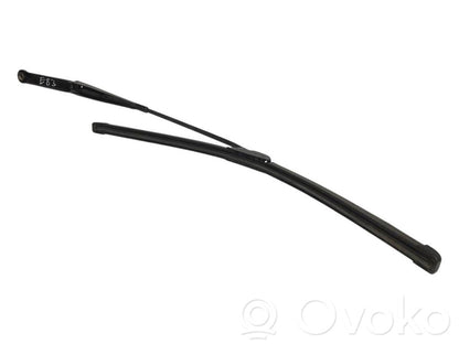 Priekšējā loga tīrītāja kājiņa