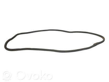 Rear trim rubber (in the body)