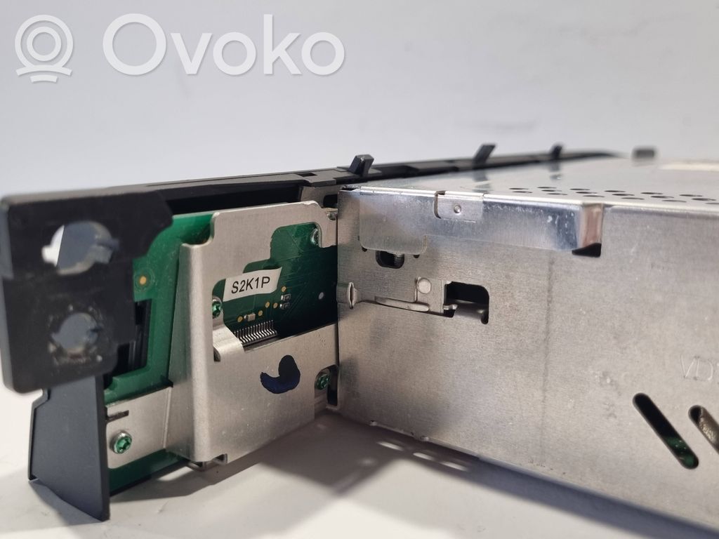 Радио / CD/DVD-плеер / навигация