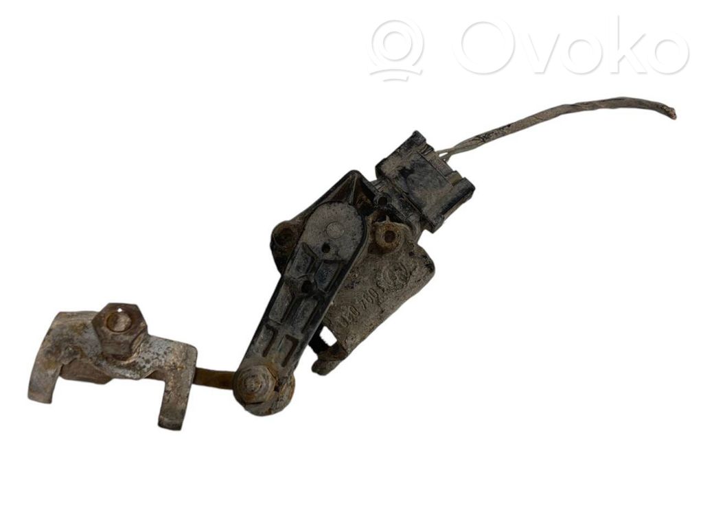 Augstuma sensors (priekšējo lukturu)