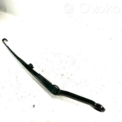 Priekšējā loga tīrītāja kājiņa