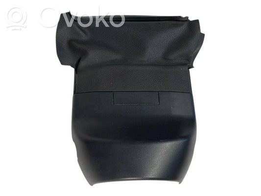 Stūres ass dekoratīvā apdare