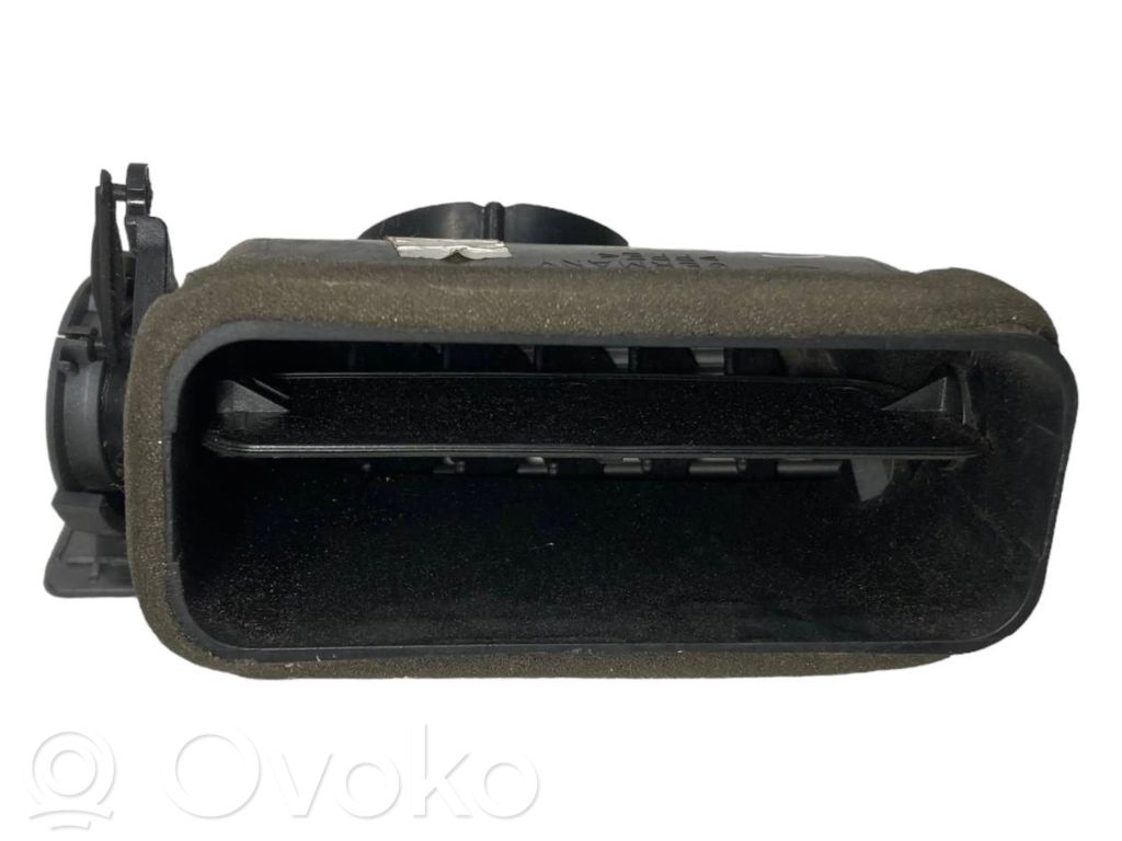 Боковая решетка воздухозаборника