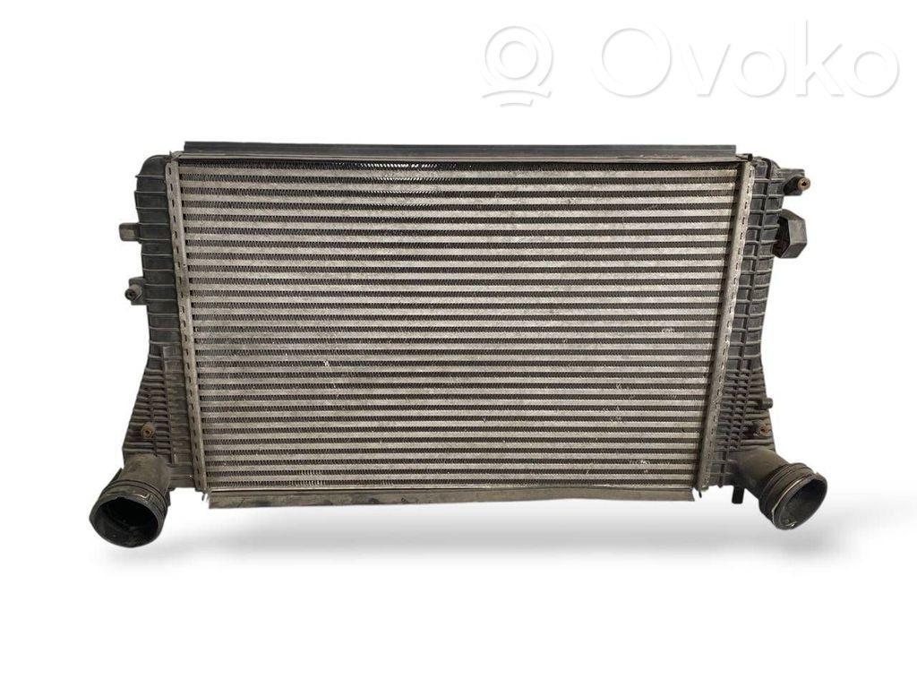 Starpdzesētāja radiators