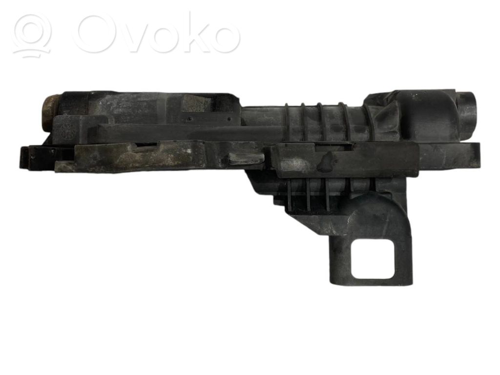 Держатель/кронштейн радиатора(ов)