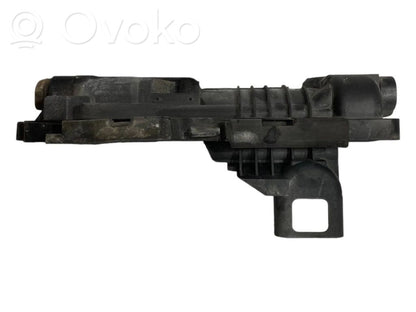 Держатель/кронштейн радиатора(ов)