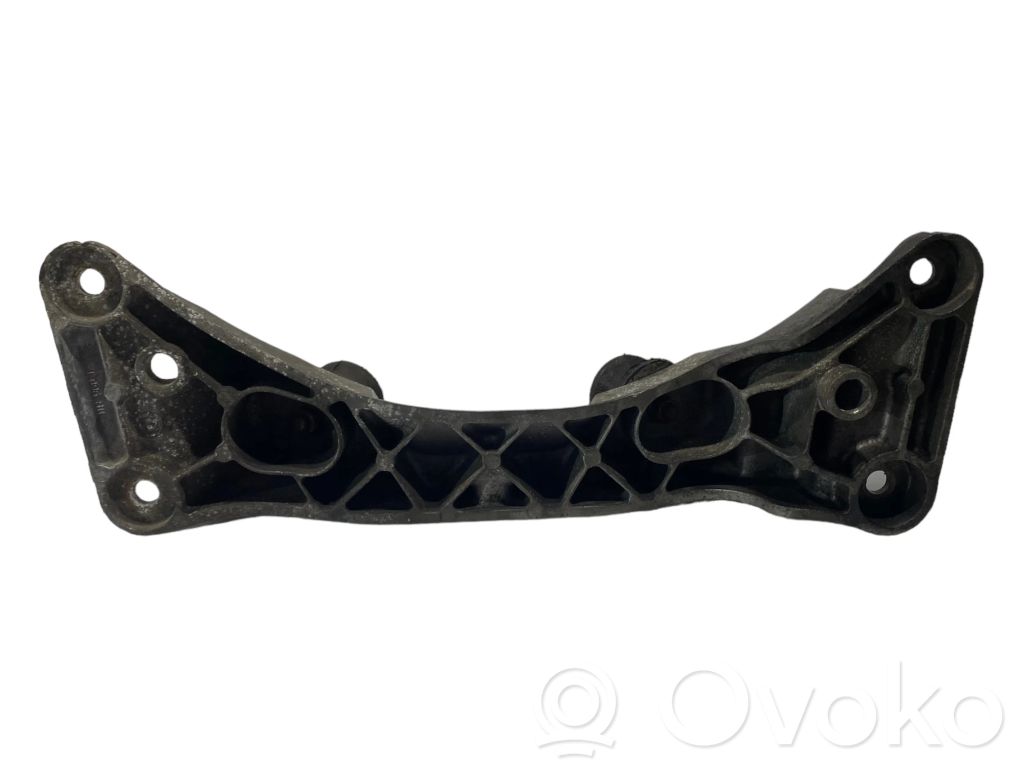 Pārnesumkārbas stiprinājuma kronšteins