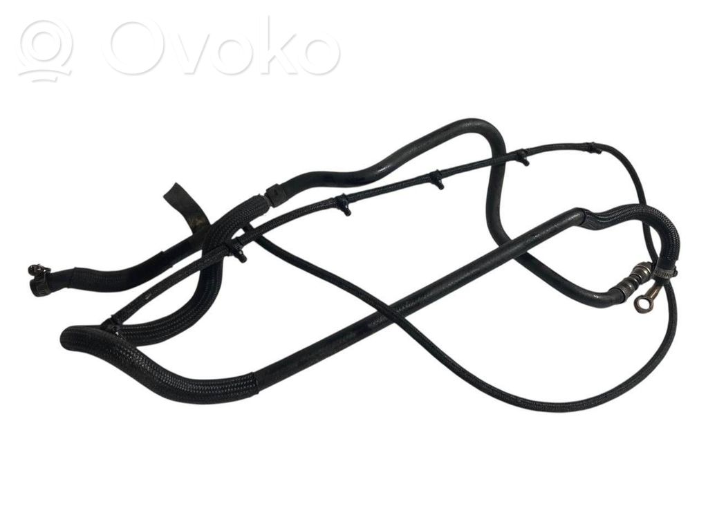 Caurule (-es) / šļūtene (-es)