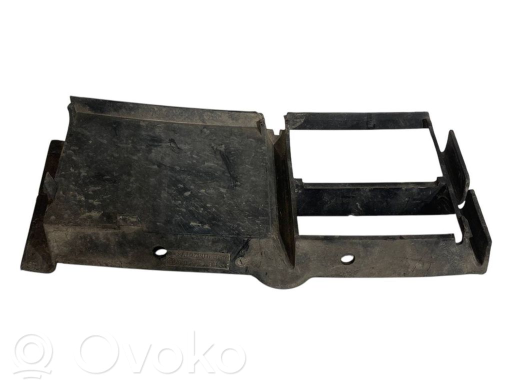 Lower grille (three-piece)