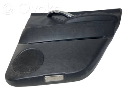 Apšuvums aizmugurējām durvīm