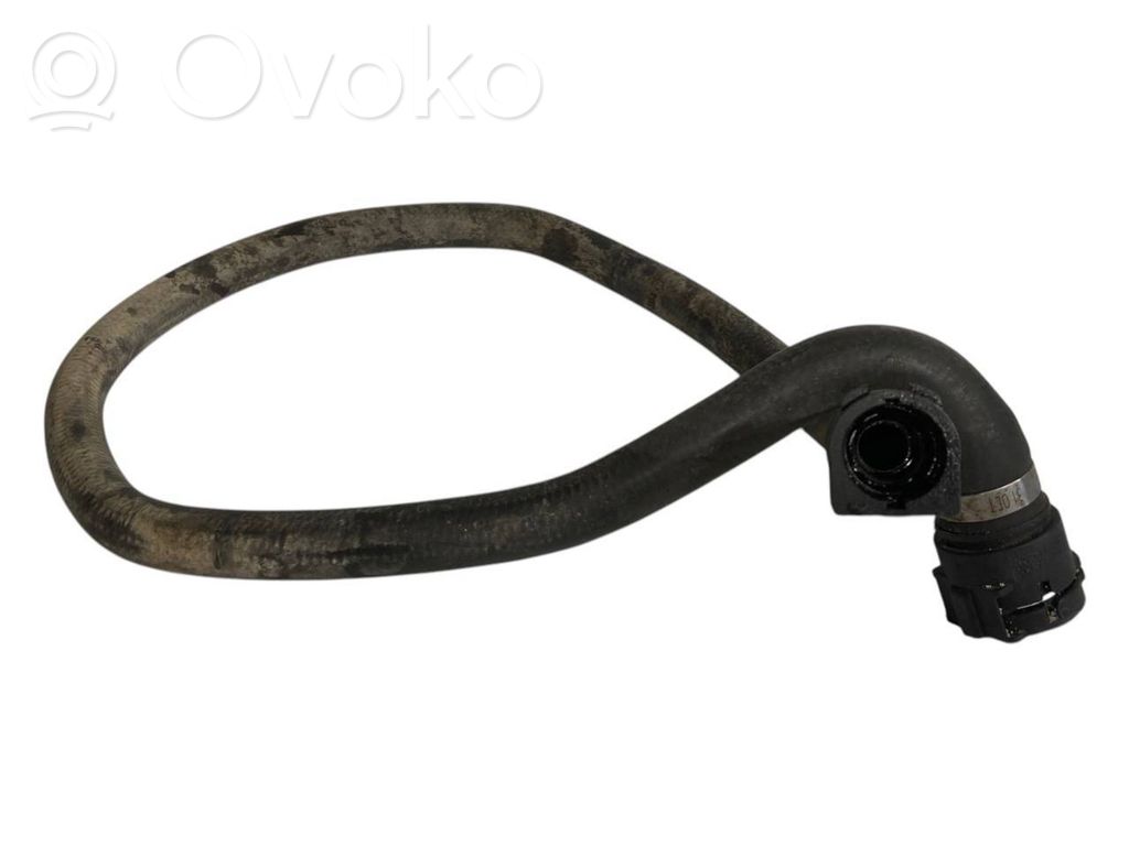 Caurulīte (-es) / šļūtene (-es)