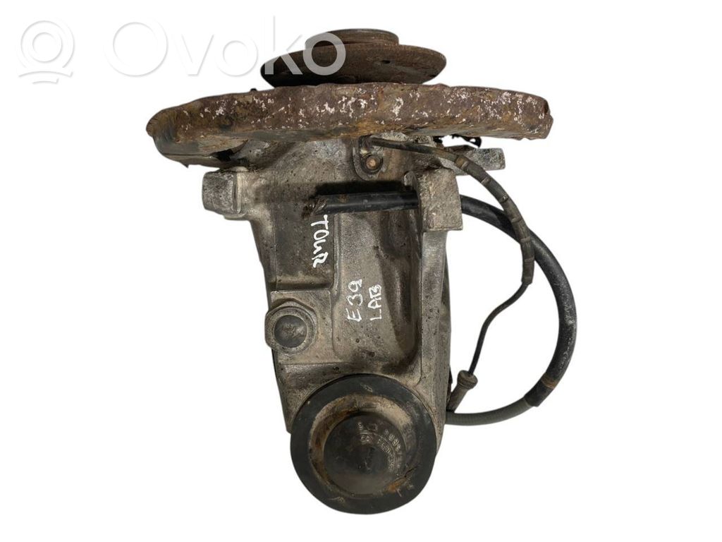 Aizmugurē riteņa rumbas vārpstas šarnīrs (stupica, capfa)