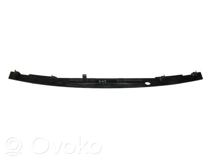 Bagāžnieka numura zīmes apgaismojuma līste