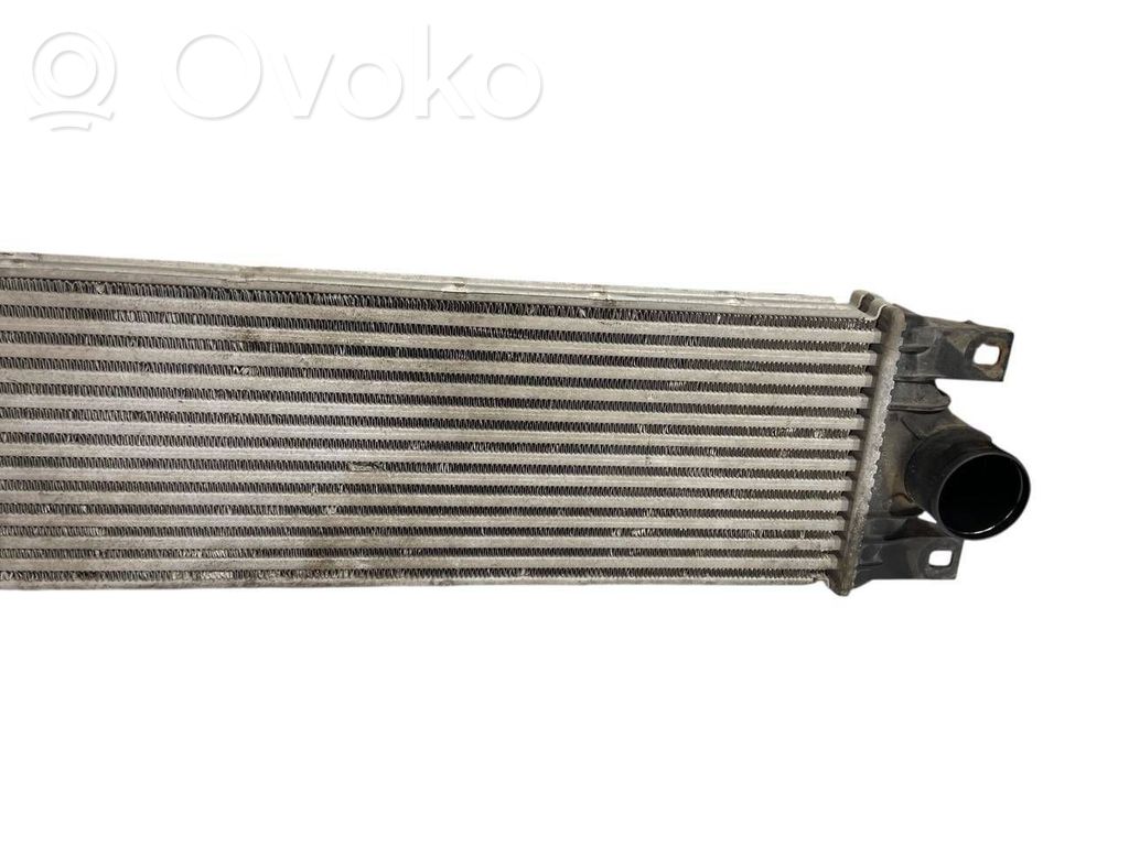 Starpdzesētāja radiators