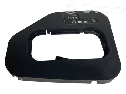 Декоративная накладка на рычаг переключения передач (пластик)