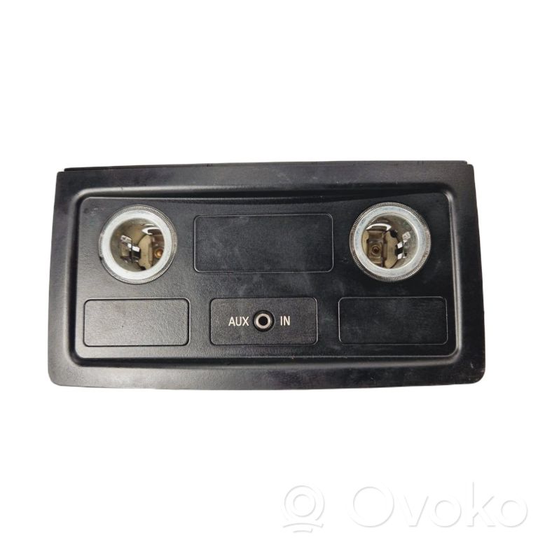 Aizmugurējā cigarešu aizdedzināmā dekoratīvā apdare