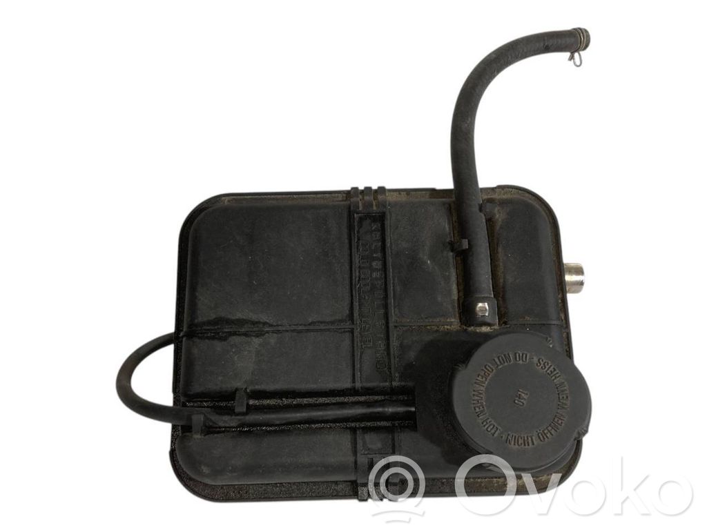 Dzesēšanas šķidruma izplešanās tvertne