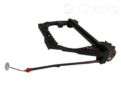 Aizmugurē turētājs / kronšteins ārējam atvēršanas rokturim