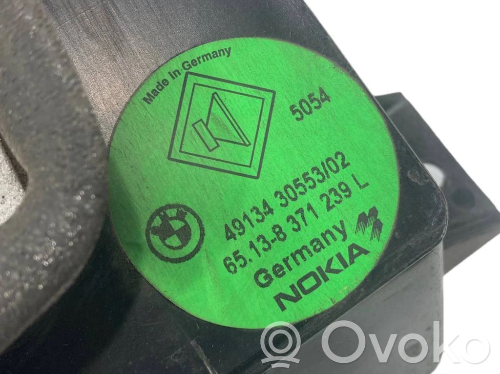 Динамик(и) в передней двери