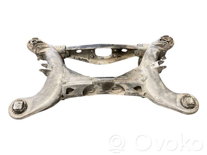 Pusrāmis aizmugurējais / priekšējais