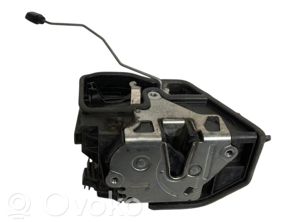 Aizmugurē slēdzene