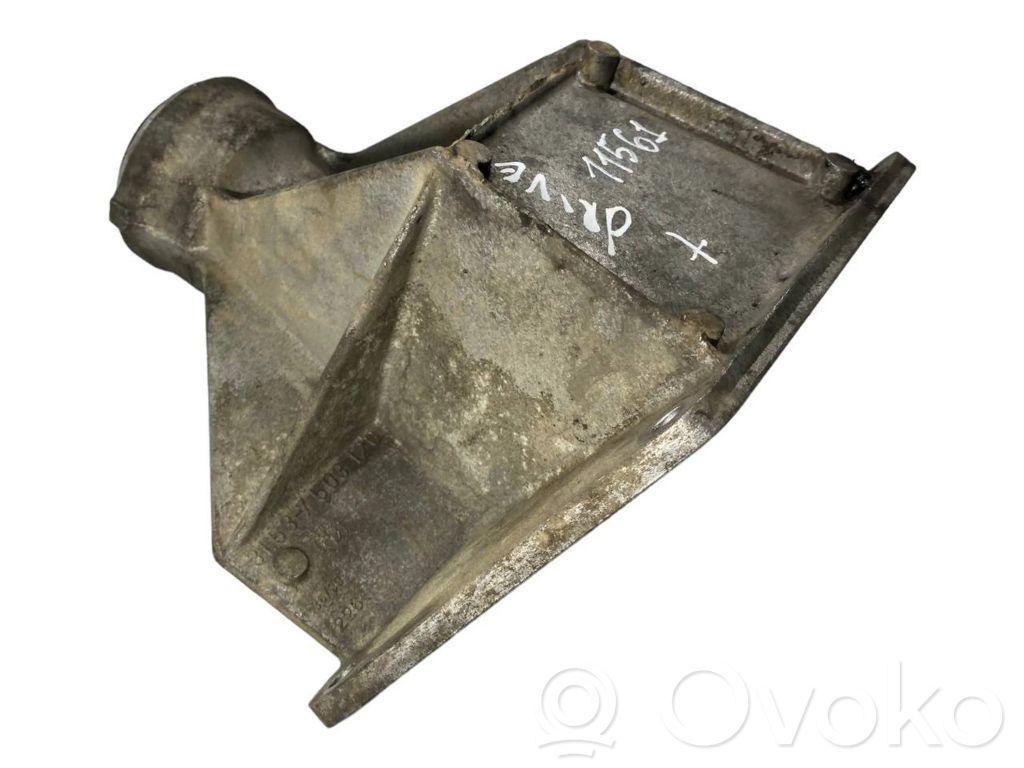 Кронштейн подшипника полуосевой муфты