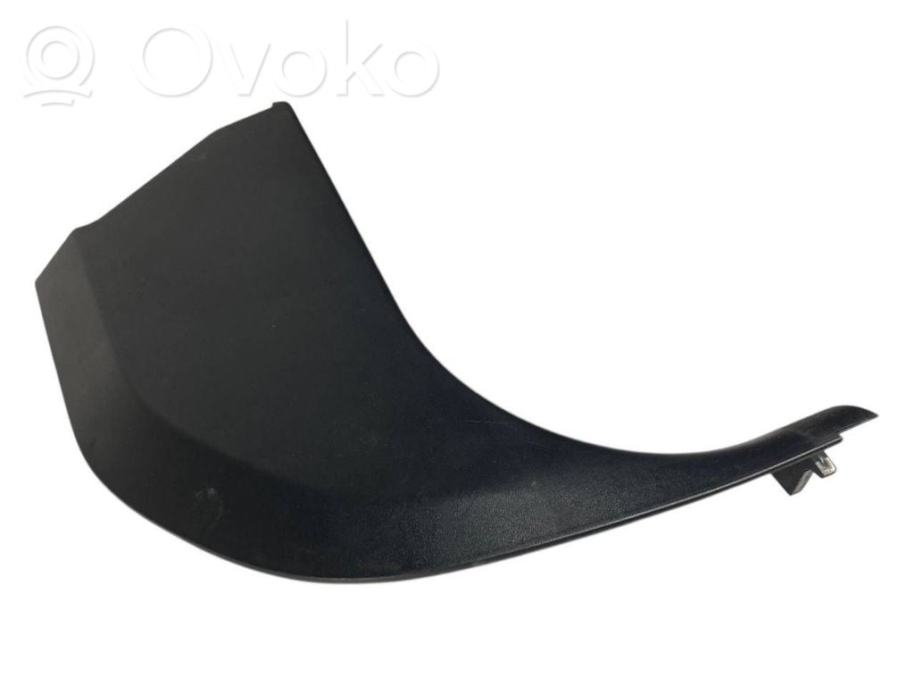 Kāju zonas sānu dekoratīvā apdare