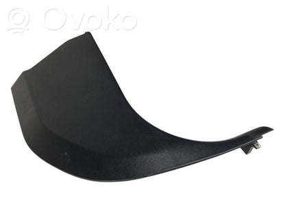 Kāju zonas sānu dekoratīvā apdare