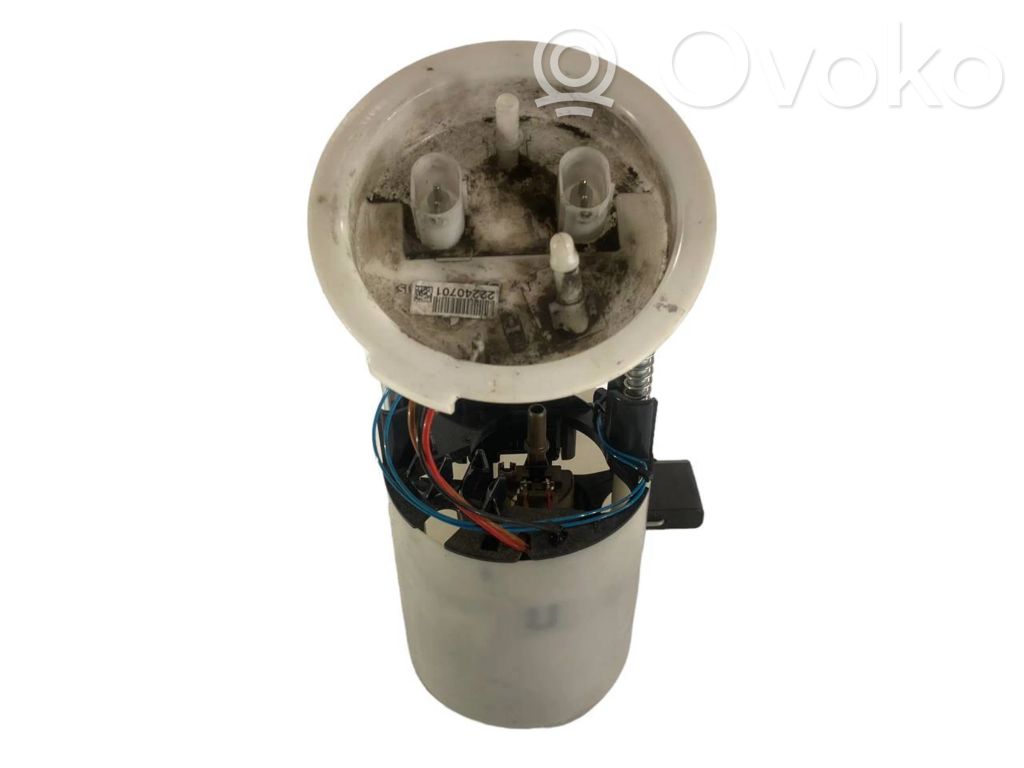 Fuel pump (in the fuel tank)