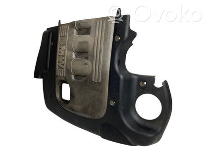 Dzinēja pārsegs (dekoratīva apdare)